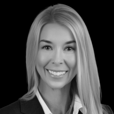 Jennifer Urlaub headshot