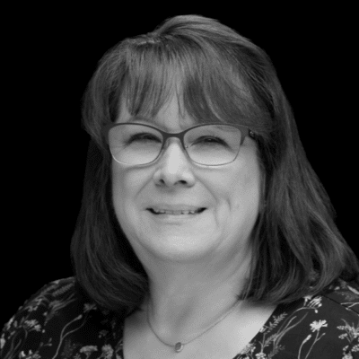 Robin Warren headshot